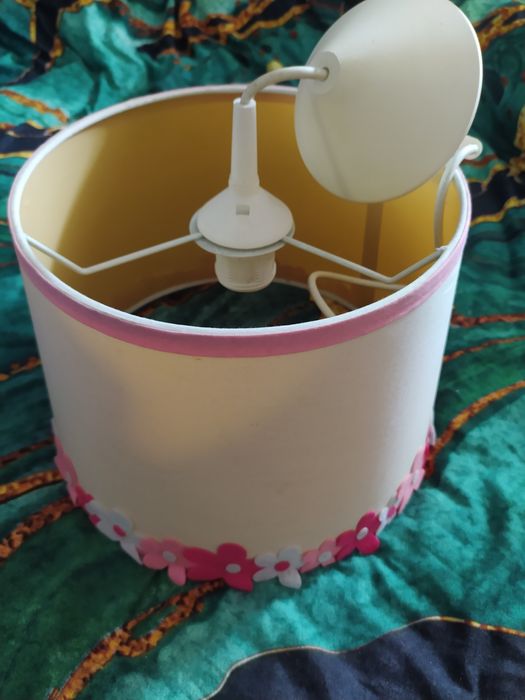 Lampa do pokoju dziecięcego