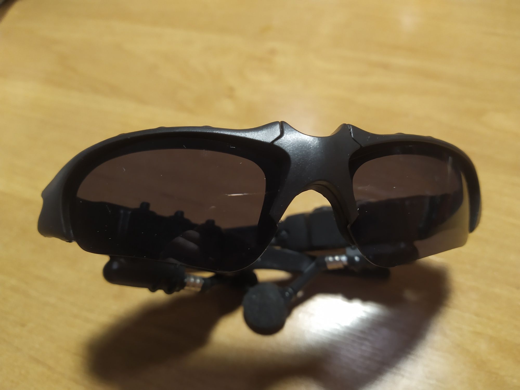 Okulary przeciwsłoneczne z z funkcją bluetooth