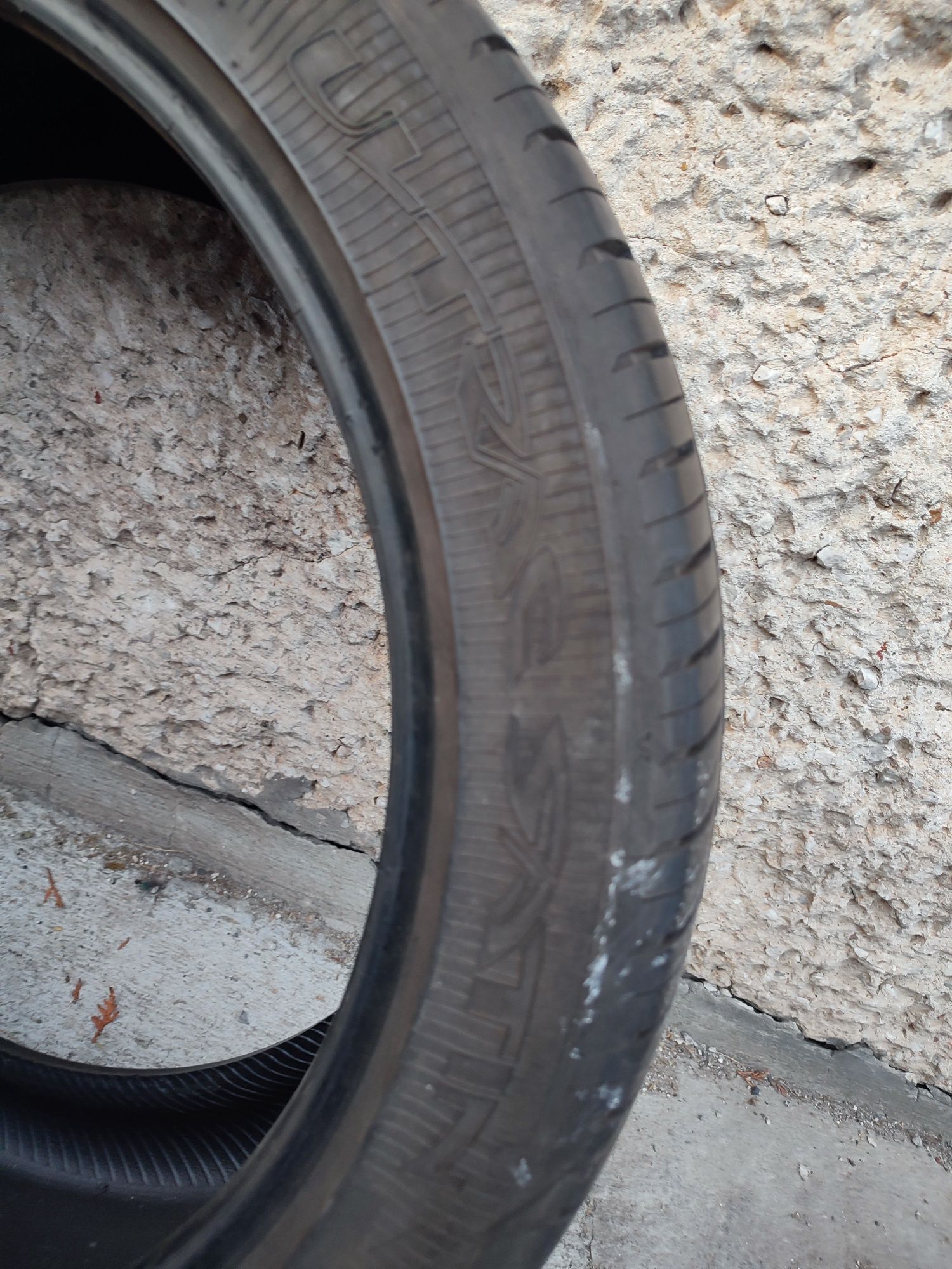 Pojedyncza opona Vredestein Ultrac Satin 235/45/20 100W