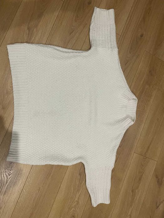 Biały sweter w super stanie