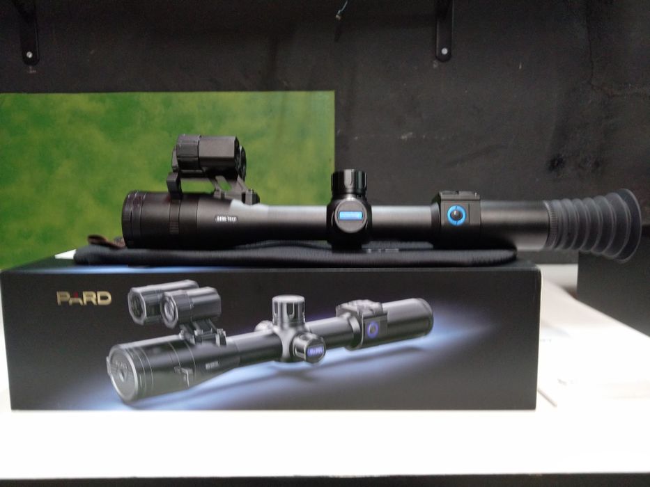 Mira visão noturna/diurna digital Pard DS 35 LRF 70  940