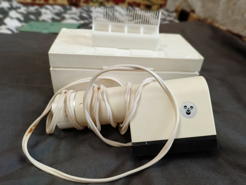 Бытовой -  дорожный   фен .