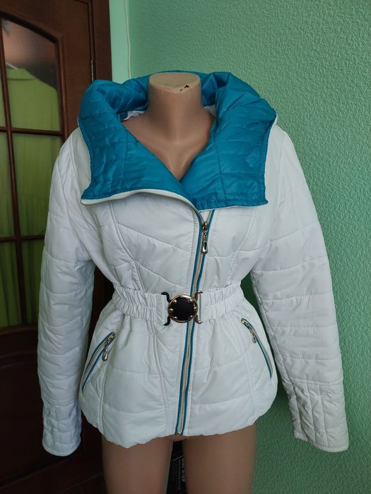 Куртка біла демісезонна 48 розмір