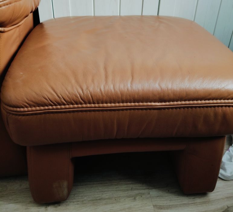 Sofa  fotel i  2 pufy