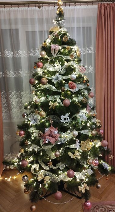 Штучна ялинка різдвана