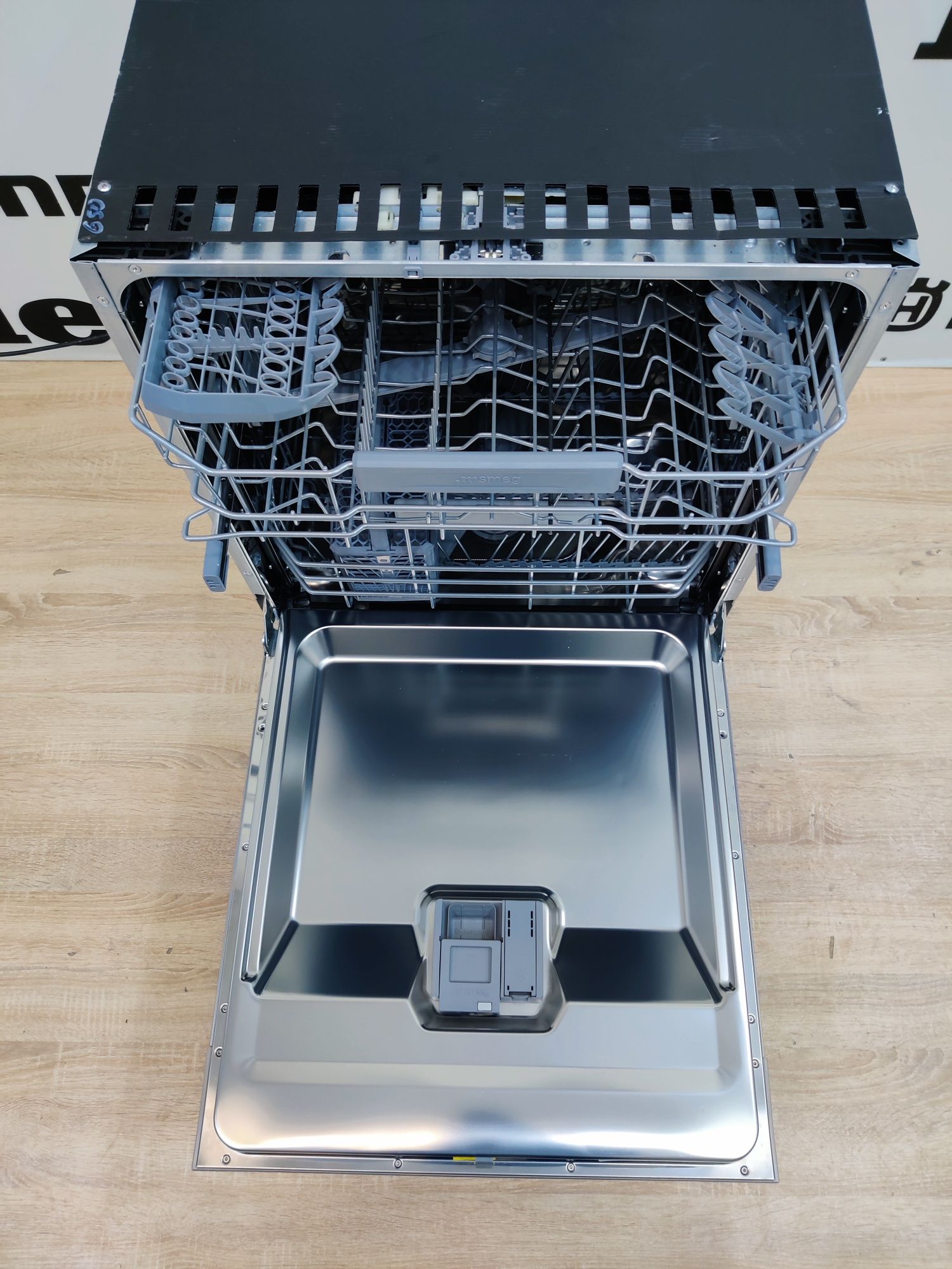 Встраиваемая посудомоечная машина SMEG™. 2022 год. Сост. Новой