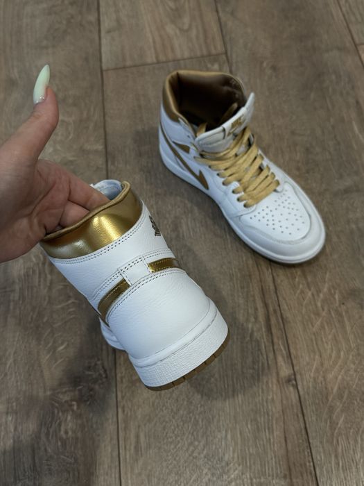 Кросівки Air Jordan 1 Retro High Og Shoes White