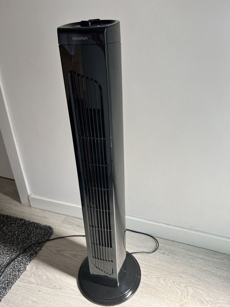 Ventoinha vertical Preta 42W