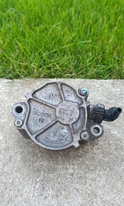 Вакуумный насос Mazda 3bk Ford Focus II 1.6 TDCi Мазда 3бк Форд Фокус2