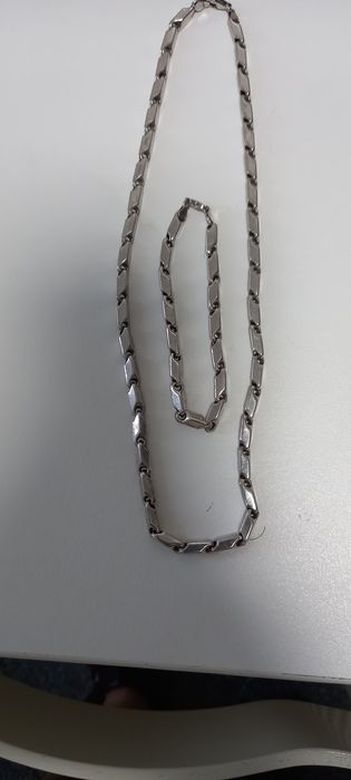 Conjunto de fio e pulseira