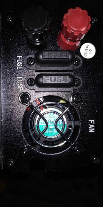 Інвертор автомобільний