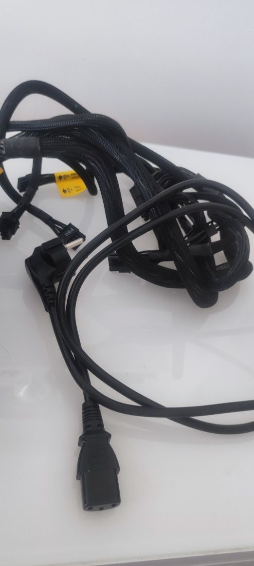 Fonte alimentação 1300W 80+ Platinum Modular Antec HCP