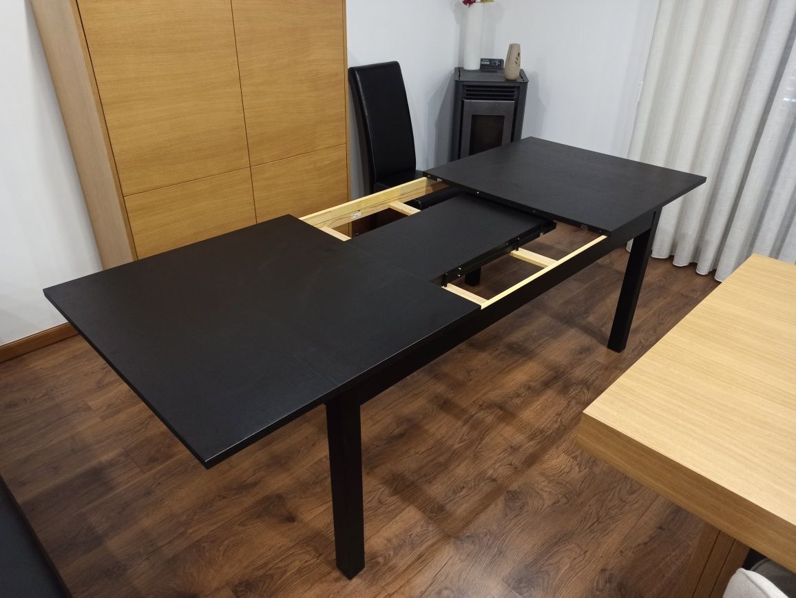 Mesa sala madeira 2,60m + cadeiras pele