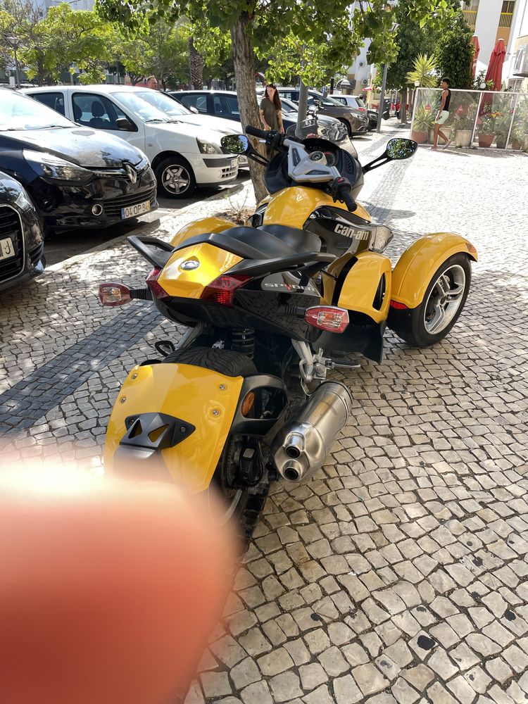 Can am Spyder 2009