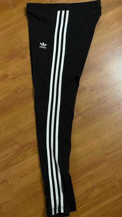 Спортивные леггинсы adidas