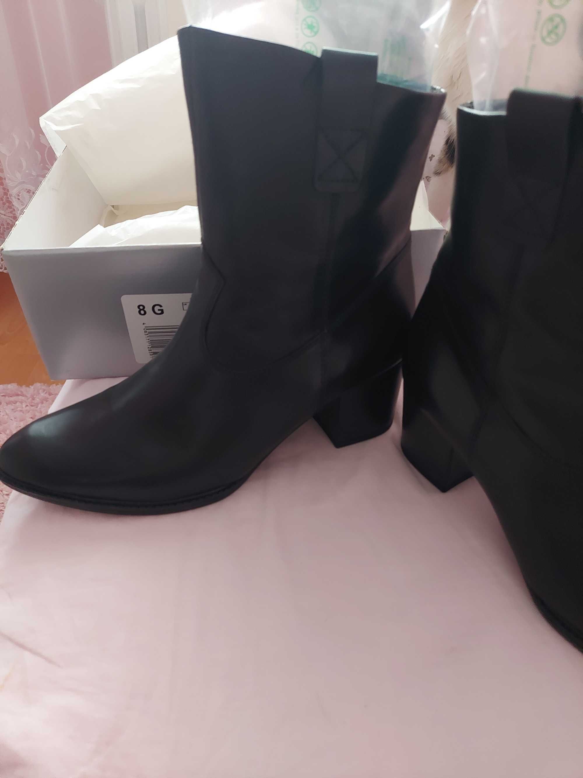 Buty nowe  skora naturalna, kowbojki, rozmiar 42, bardzo wygodne.