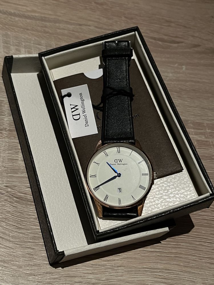 Daniel Wellington zegarek DW męski Datownik