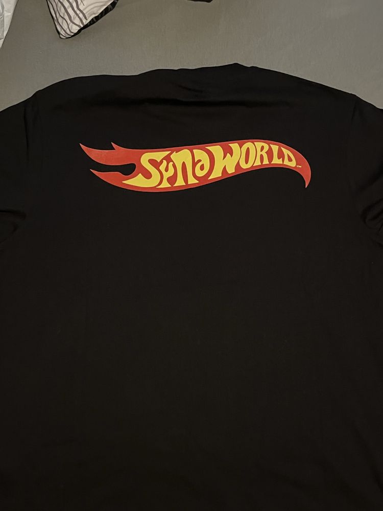 Podkoszulek Syna world