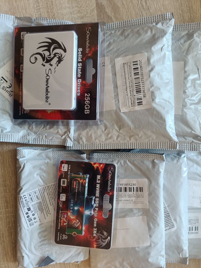 SSD накопичувач Pci NVME M2/ Sata, 2.5"  Somnambulist