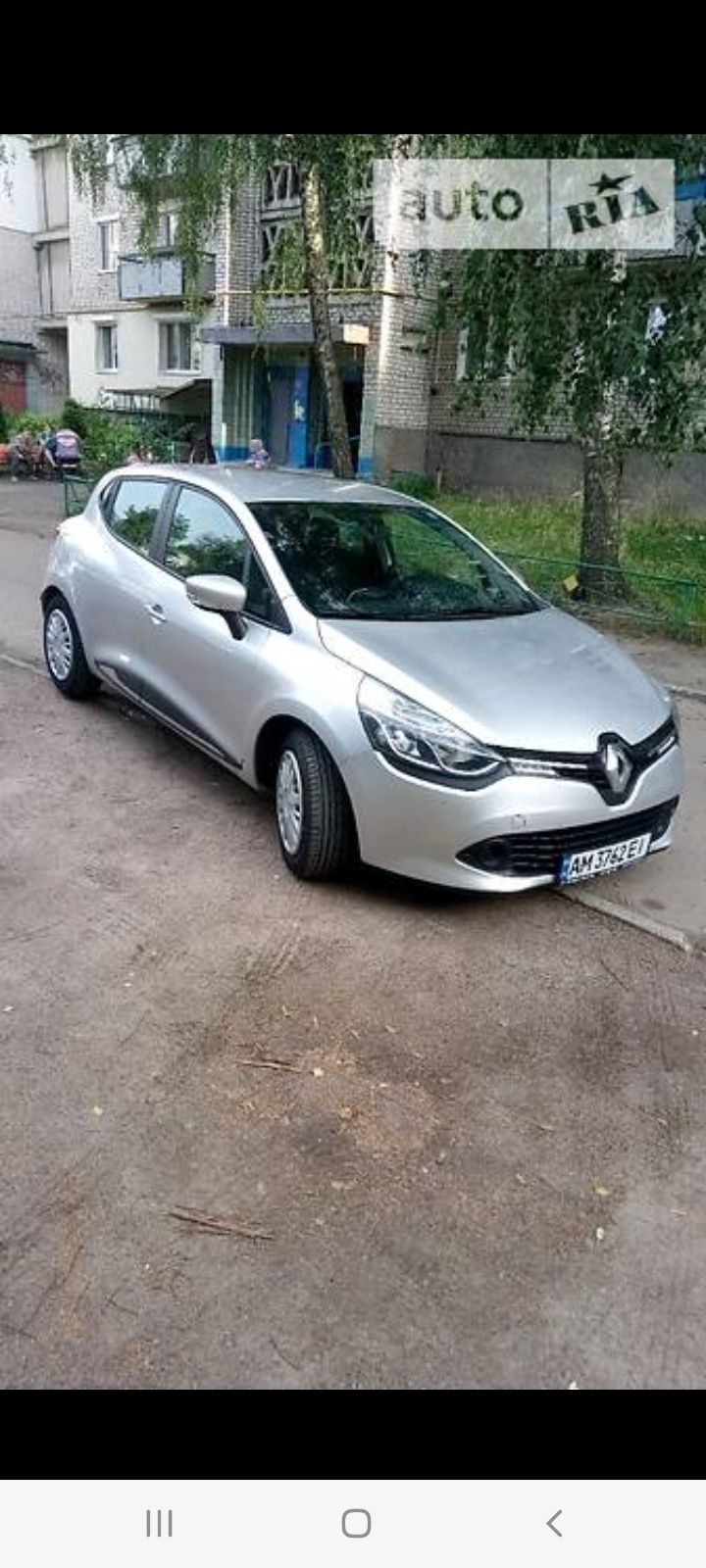 Renault Clio 2015року