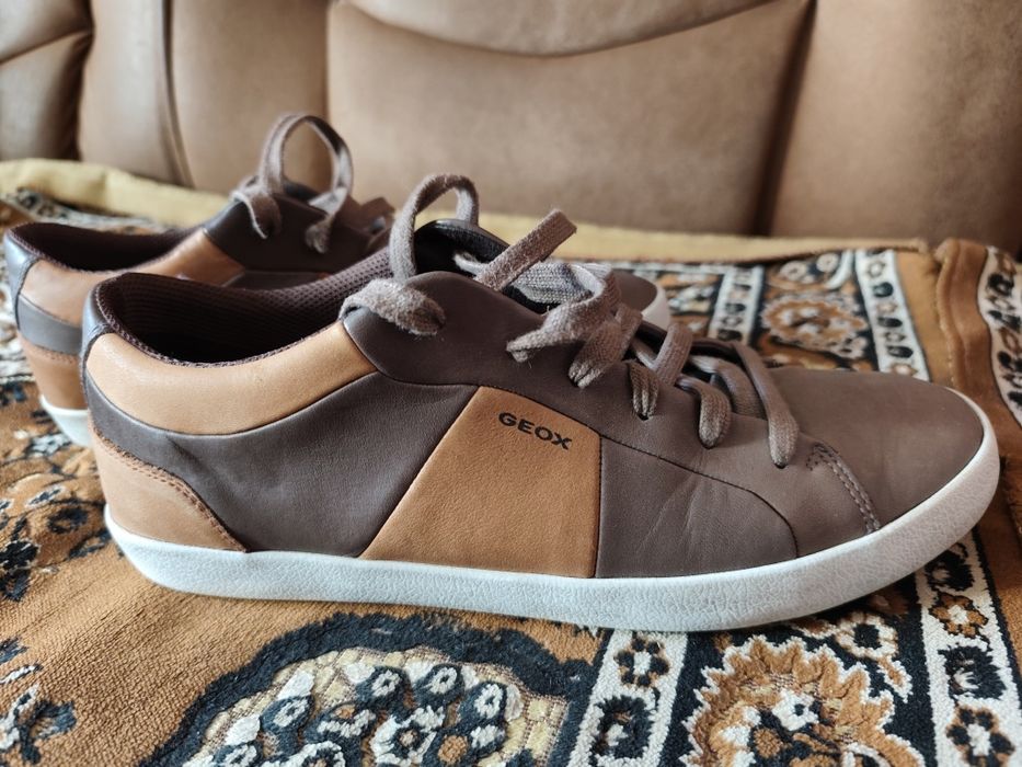 Чоловічі туфлі Geox