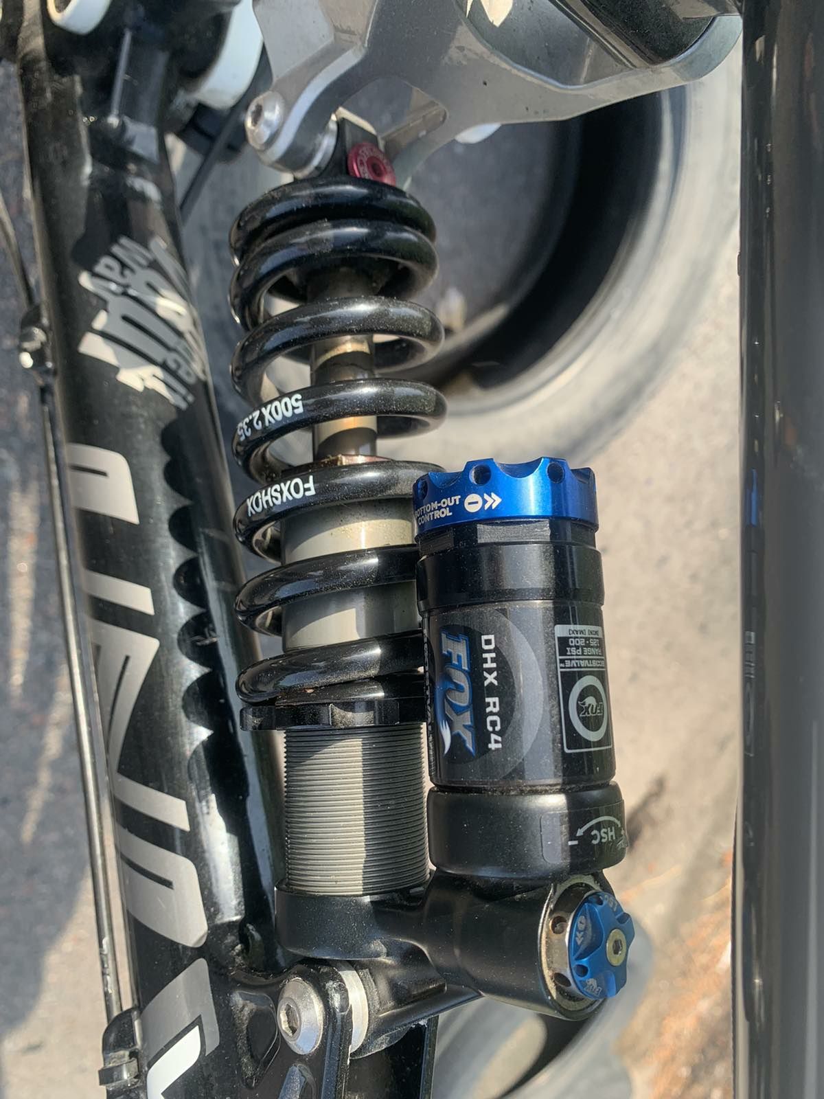 Двухподвес Univega 27,5 Rock Shox Dartmoor Fox Specialized