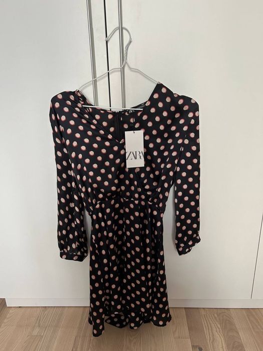 Жіночий новий светр hm S, у складі шерсть + сукня нова Zara в подаруно