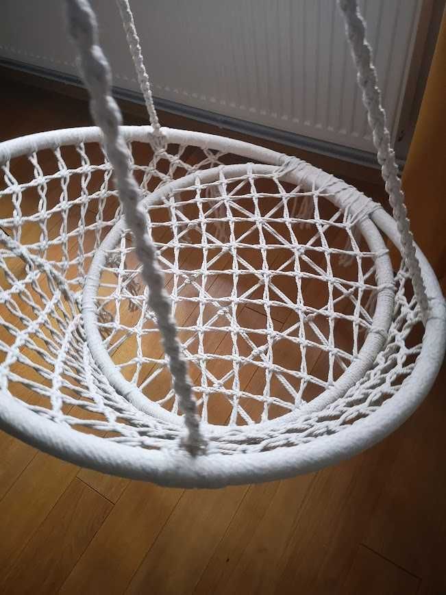 Fotel wiszący bociane gniazdo