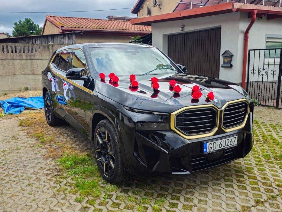 Luksusowy przewóz BMW XM 748 KM - ślub, eventy, VIP transport