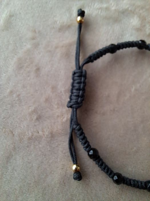 Bransoletka _ złoto, brylanty, kamienie naturalne, sznurek