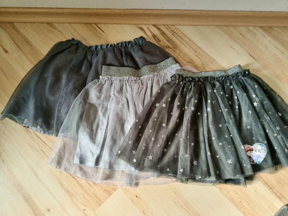 Spódniczki r. 128/134