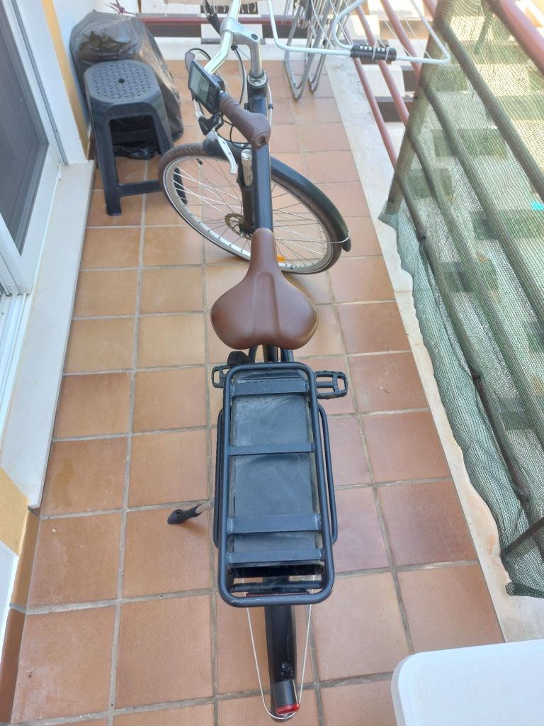 Vendo Bicicleta Eléctrica Btwin Adulto com acessórios