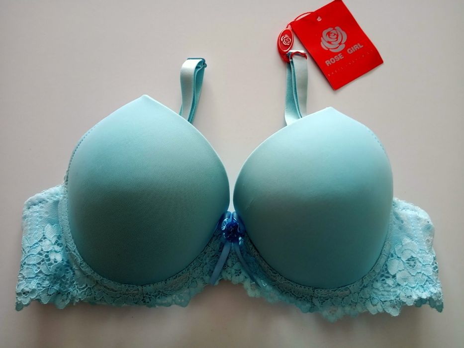 Бюстгальтер з пуш-апом