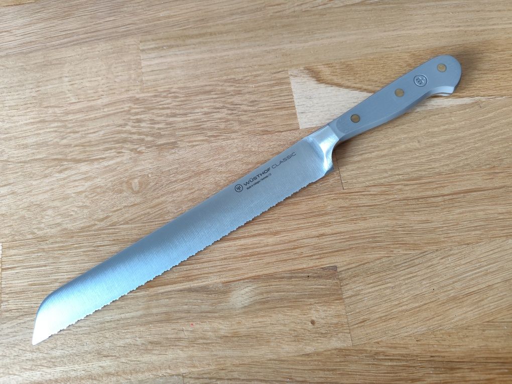 Niemiecki nóż WUSTHOF Classic do chleba 23cm limitowany kolor solingen