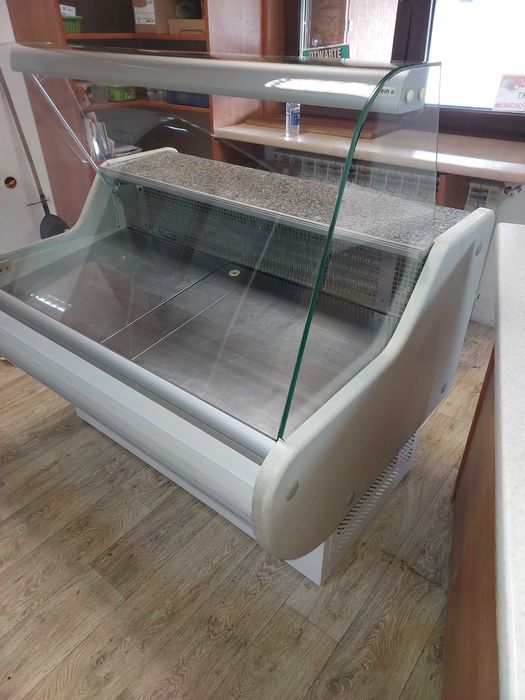 Lada chlodnicza Es System