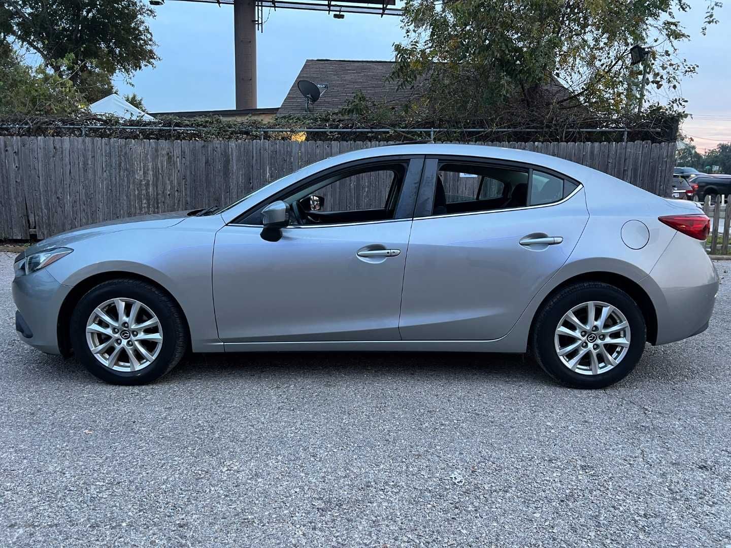 2016 MAZDA MAZDA 3 хечбек