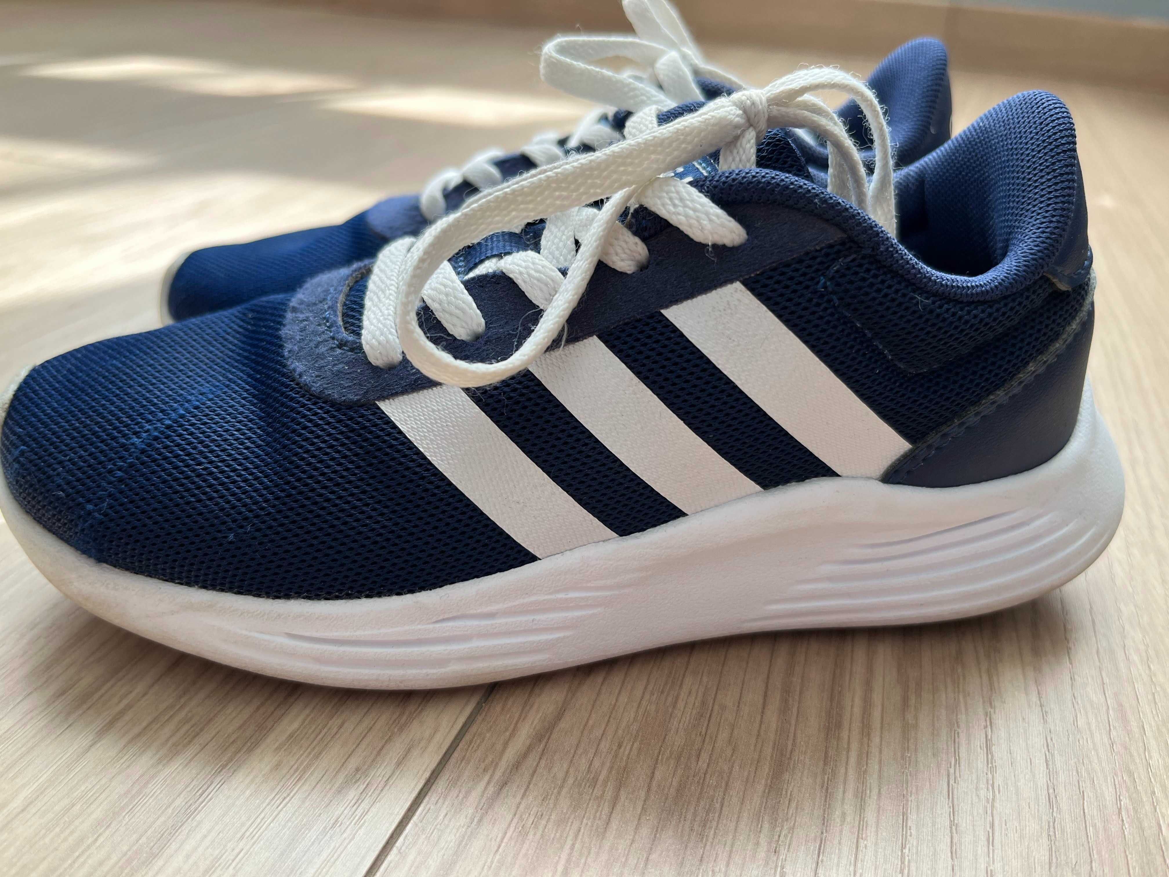 Adidas buty sportowe chłopięce r. 30