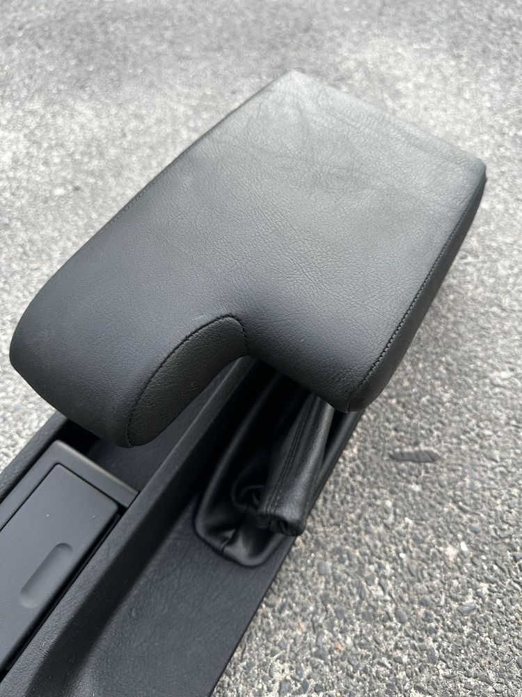 Podłokietnik bmw e36 stan idealny