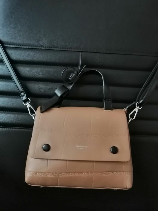 Продам женскую сумочку