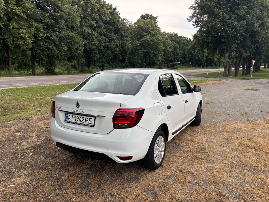 Продаю автомобіль Renault