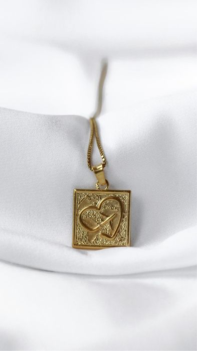 Colar em prata ou banhado a ouro