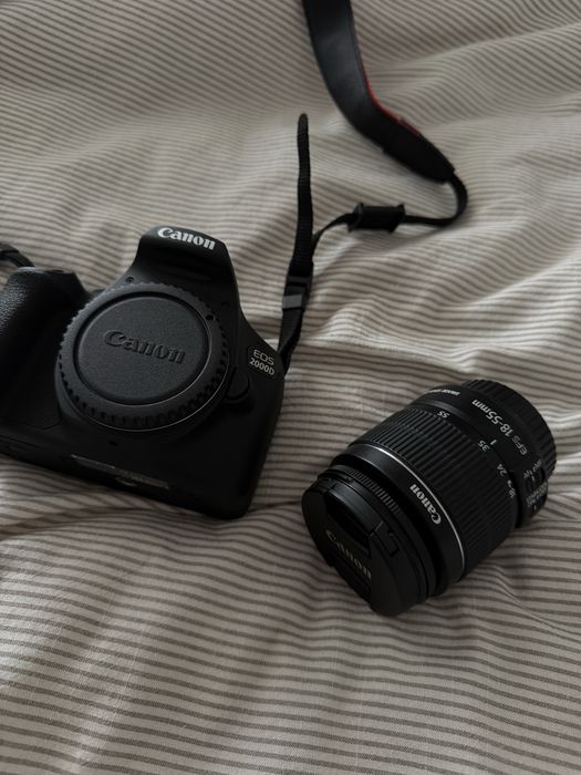 Canon 2000d EOS + Kit