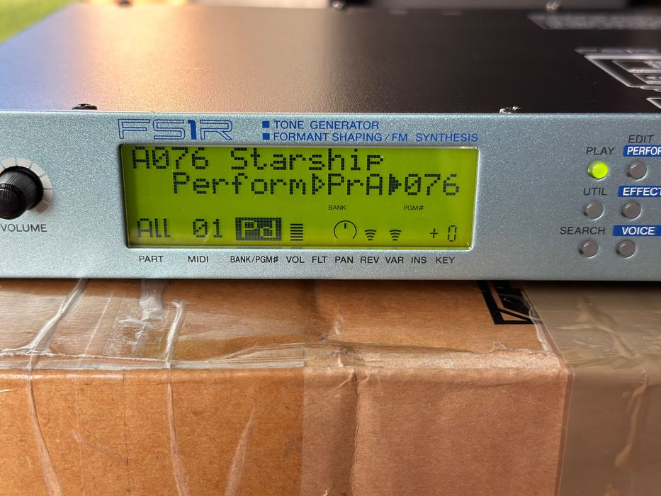 Yamaha FS1R - legendarny syntezator FM, super stan!