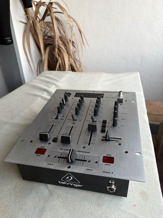 Behringer dx626 pro mixer