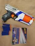 HASBRO Nerf Strongarm Elite 36033 + 20 strzałek pistolet karabin
