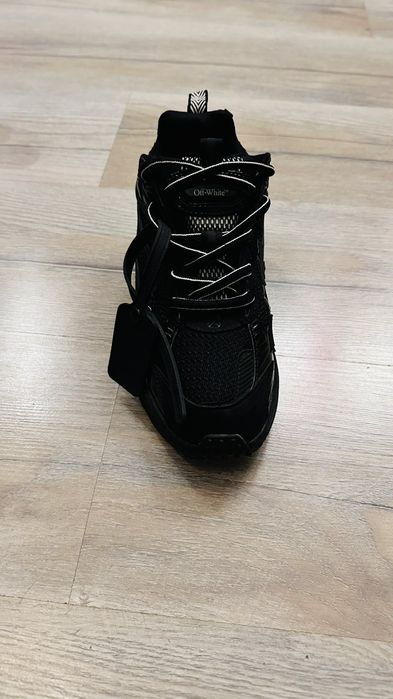 Off white be right back