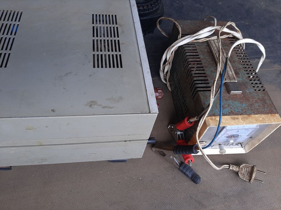 Трансформатор 220/127 и зарядное