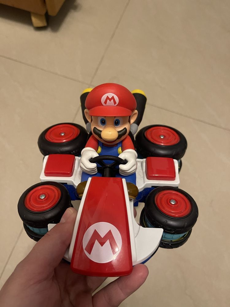 Super Mario duzy  samochod