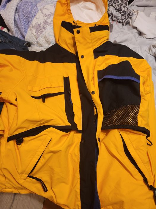 Casaco gorotex outono inverno  amarelo