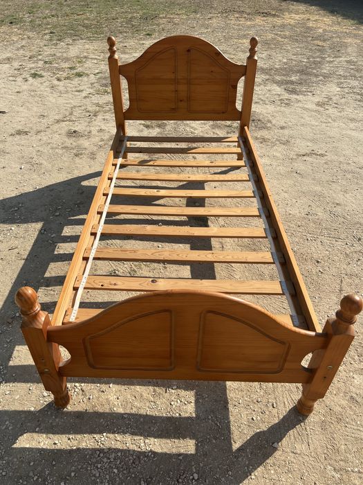 Cama de Pinho Mel